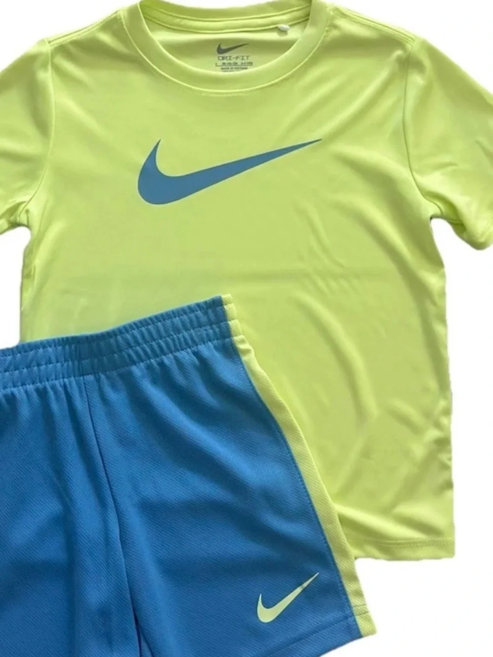 Nike Boys Size 4 Dri-FIT 2 Piece Shorts Set Athletic Outfit NWT - Picture 2 of 2